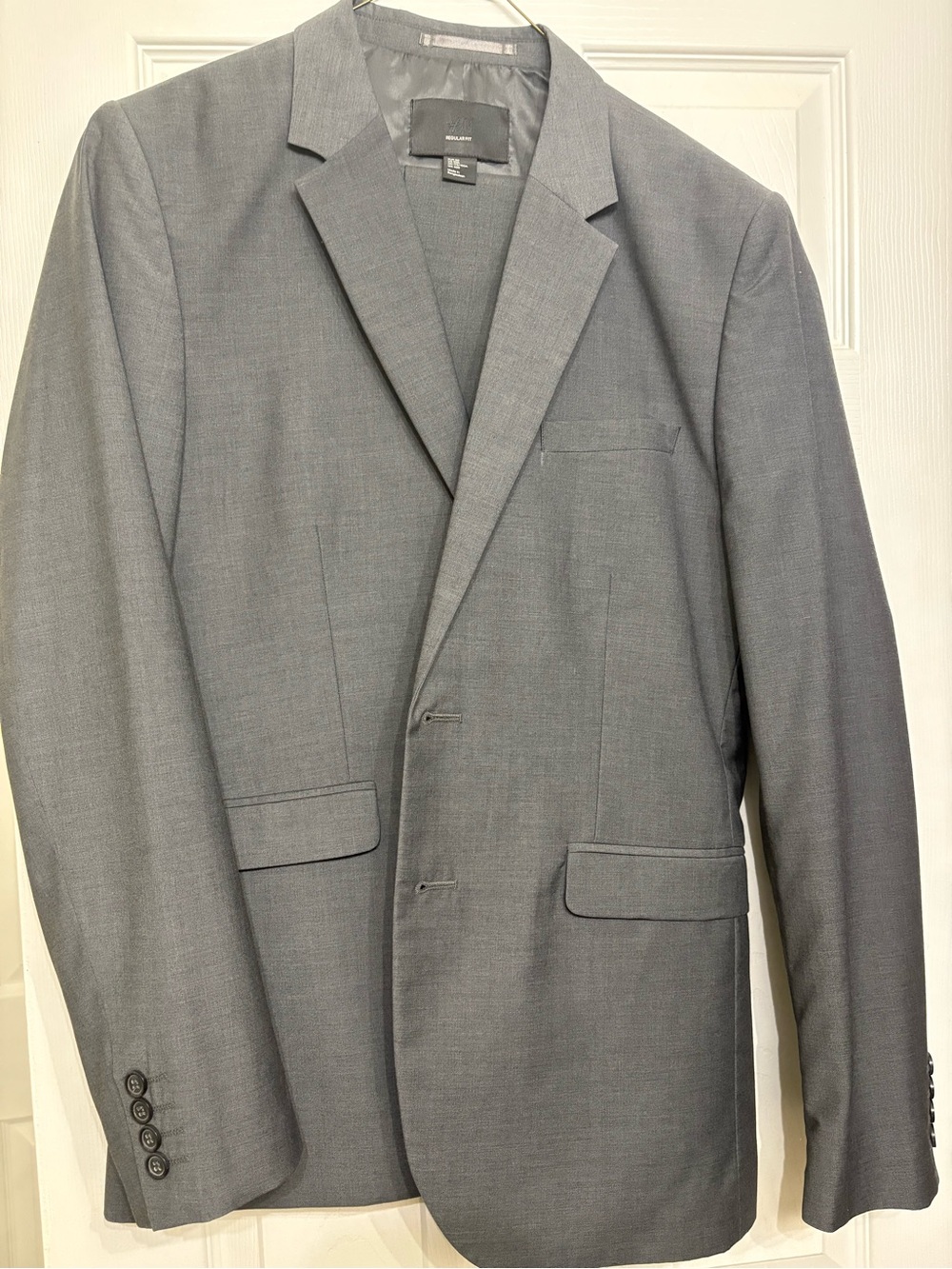 H&M Men’s Gray 2-Piece Suit Regular Fit 40R Jacket 33R Pants